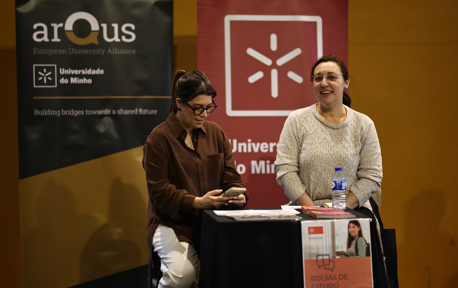 Imagem número 2 da galeria Feira de Mestrados e Pós-Graduações