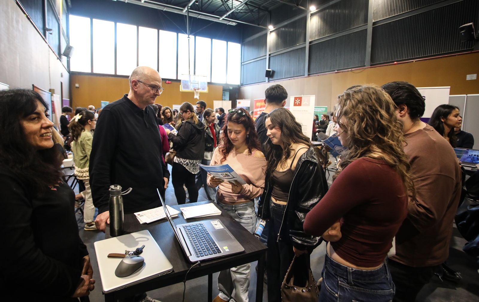 Imagem número 3 da galeria Feira de Mestrados e Pós-Graduações