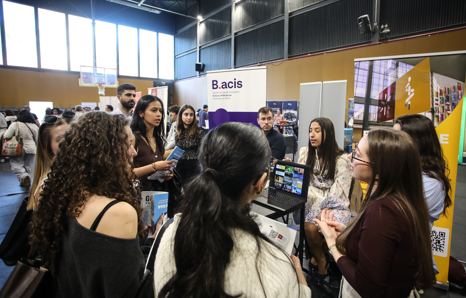 Imagem número 4 da galeria Feira de Mestrados e Pós-Graduações