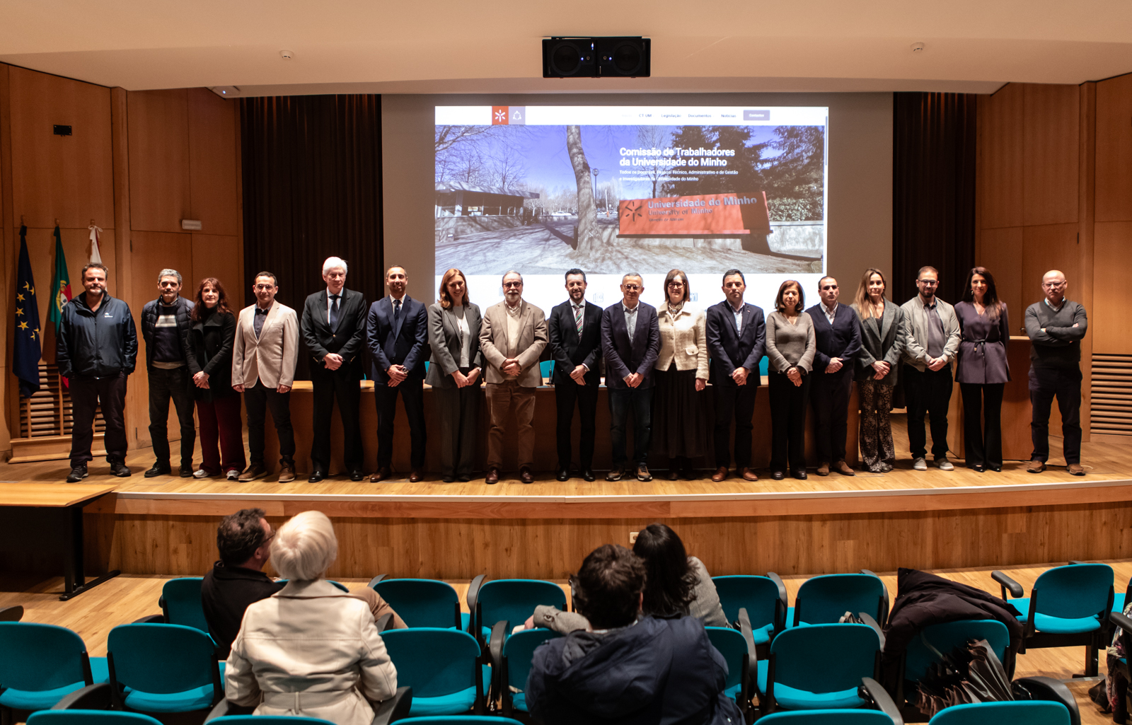 Imagem número 3 da galeria Tomada de Posse Comissão Trabalhadores