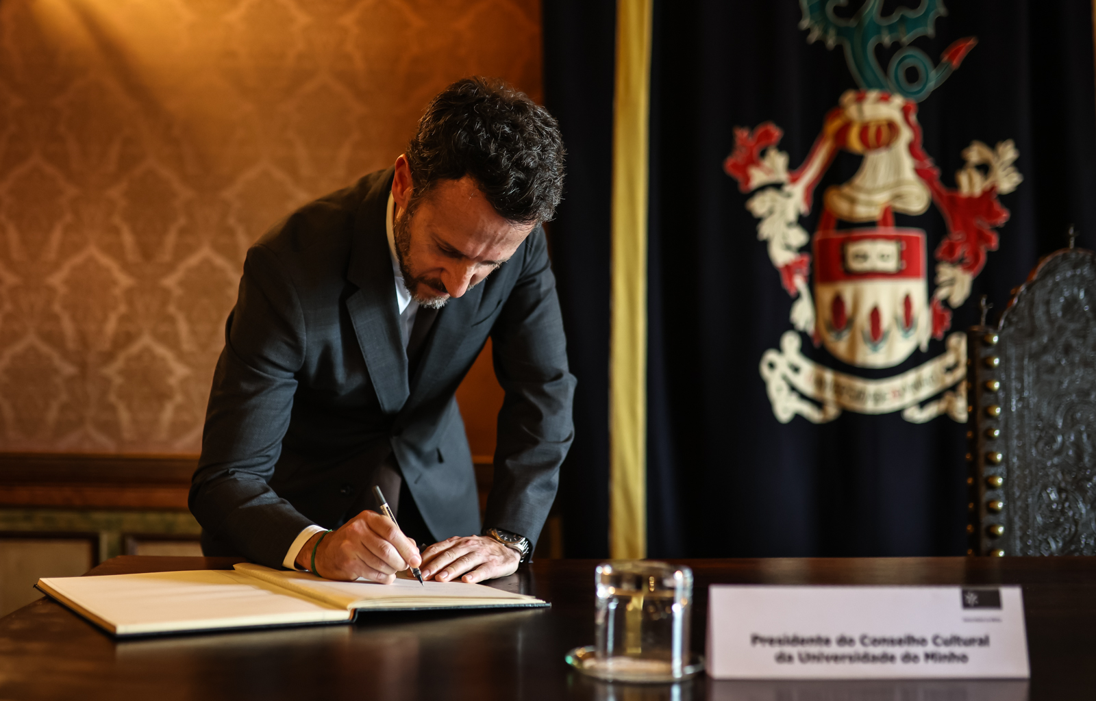 Imagem número 10 da galeria Tomada de posse membros Conselho Cultural