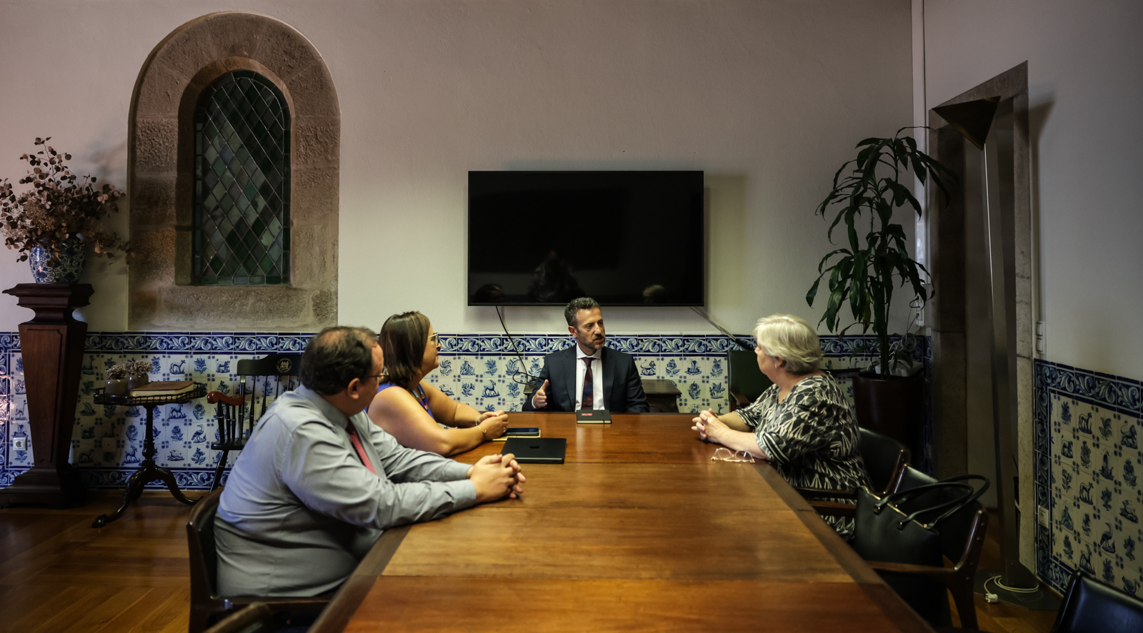 Imagem número 6 da galeria Visita da Embaixadora da Austrália